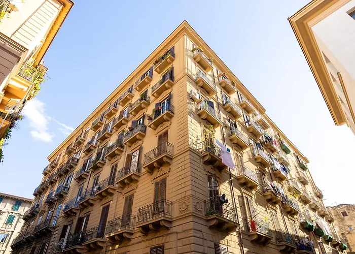 Rosalia E Le Altre باليرمو