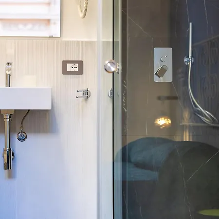 Rosalia E Le Altre *